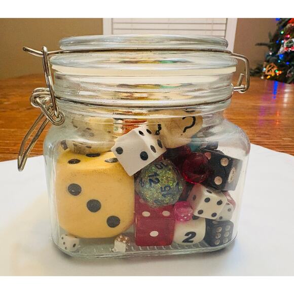 Collection of vintage & modern dice in glass snap lock jar - weighs 2.1lbs - Picture 4 of 9